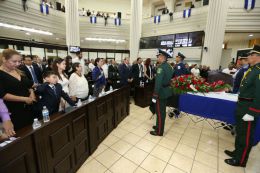 Daniel y Rosario participan en sesión solemne en la Asamblea Nacional en honor al compañero René Núñez