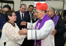 Daniel y Rosario participan en sesión solemne en la Asamblea Nacional en honor al compañero René Núñez