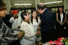 Daniel y Rosario participan en sesión solemne en la Asamblea Nacional en honor al compañero René Núñez