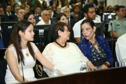 Daniel y Rosario participan en sesión solemne en la Asamblea Nacional en honor al compañero René Núñez