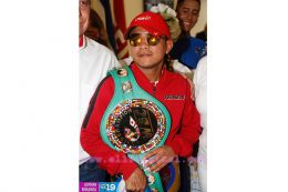 Nicaragua recibe a su Tetracampeón: Román "Chocolatito" González