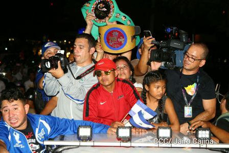 Nicaragua recibe a su Tetracampeón: Román "Chocolatito" González