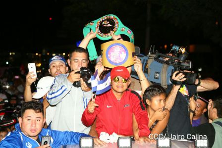 Nicaragua recibe a su Tetracampeón: Román "Chocolatito" González