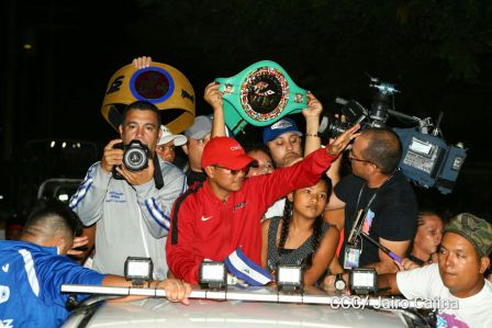Nicaragua recibe a su Tetracampeón: Román "Chocolatito" González