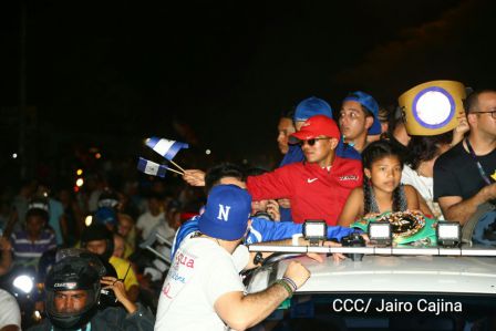 Nicaragua recibe a su Tetracampeón: Román "Chocolatito" González