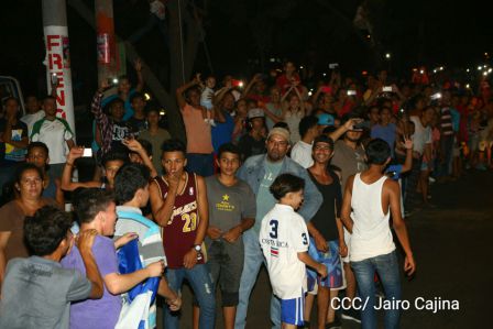 Nicaragua recibe a su Tetracampeón: Román "Chocolatito" González