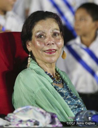 Daniel y Rosario reciben Antorcha de la Libertad y la Unidad Centroamericana