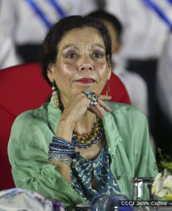 Daniel y Rosario reciben Antorcha de la Libertad y la Unidad Centroamericana