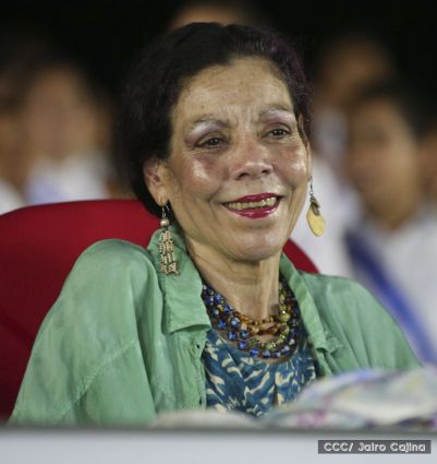 Daniel y Rosario reciben Antorcha de la Libertad y la Unidad Centroamericana