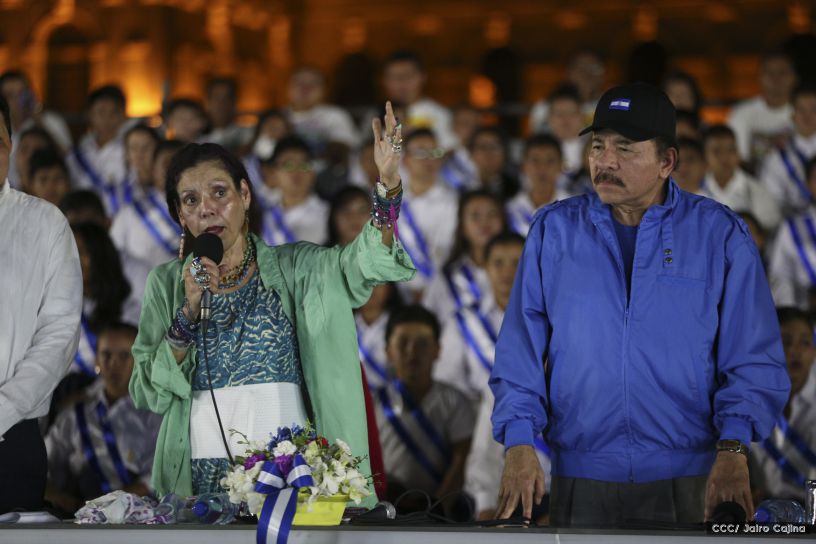 Daniel y Rosario reciben Antorcha de la Libertad y la Unidad Centroamericana