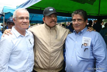 Comandante Daniel participa en honras fúnebres del compañero René Nuñez en León