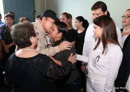 Comandante Daniel participa en honras fúnebres del compañero René Nuñez en León