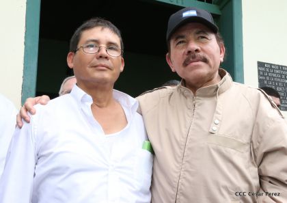 Comandante Daniel participa en honras fúnebres del compañero René Nuñez en León