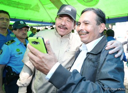 Comandante Daniel participa en honras fúnebres del compañero René Nuñez en León