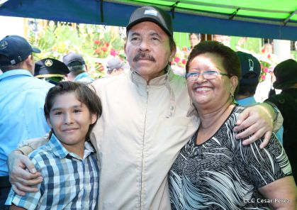 Comandante Daniel participa en honras fúnebres del compañero René Nuñez en León