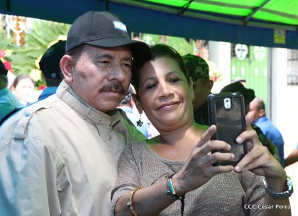Comandante Daniel participa en honras fúnebres del compañero René Nuñez en León