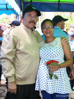 Comandante Daniel participa en honras fúnebres del compañero René Nuñez en León