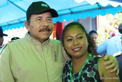 Comandante Daniel participa en honras fúnebres del compañero René Nuñez en León