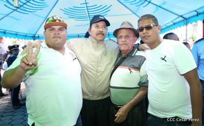 Comandante Daniel participa en honras fúnebres del compañero René Nuñez en León