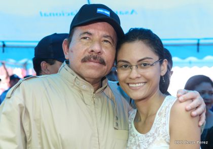 Comandante Daniel participa en honras fúnebres del compañero René Nuñez en León