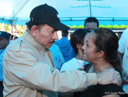 Comandante Daniel participa en honras fúnebres del compañero René Nuñez en León
