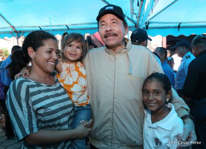 Comandante Daniel participa en honras fúnebres del compañero René Nuñez en León