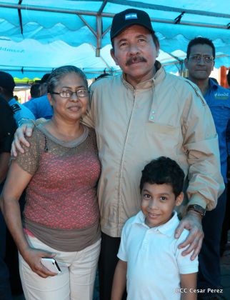 Comandante Daniel participa en honras fúnebres del compañero René Nuñez en León