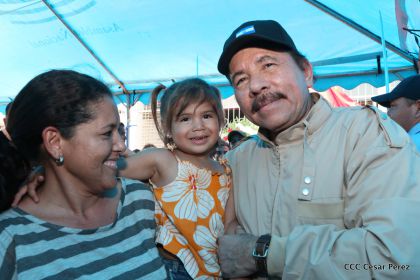 Comandante Daniel participa en honras fúnebres del compañero René Nuñez en León