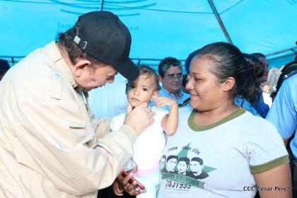 Comandante Daniel participa en honras fúnebres del compañero René Nuñez en León