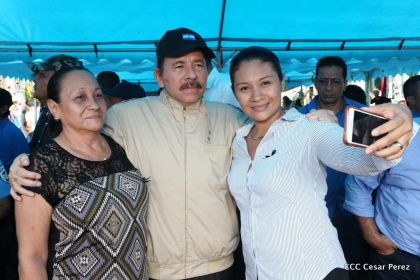 Comandante Daniel participa en honras fúnebres del compañero René Nuñez en León