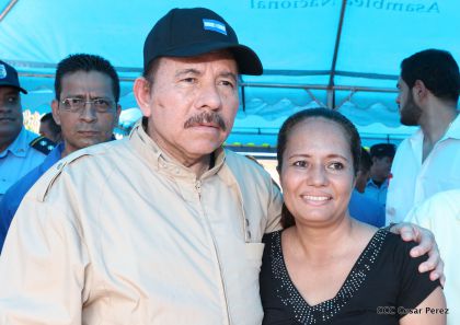 Comandante Daniel participa en honras fúnebres del compañero René Nuñez en León