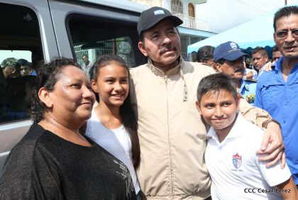 Comandante Daniel participa en honras fúnebres del compañero René Nuñez en León