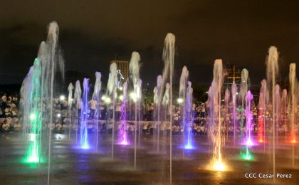 Daniel y Rosario reciben Antorcha de la Libertad y la Unidad Centroamericana