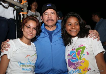 Daniel y Rosario reciben Antorcha de la Libertad y la Unidad Centroamericana