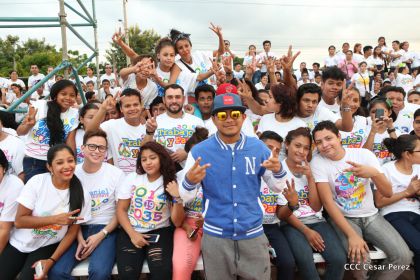 Daniel y Rosario reciben Antorcha de la Libertad y la Unidad Centroamericana