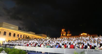 Daniel y Rosario reciben Antorcha de la Libertad y la Unidad Centroamericana