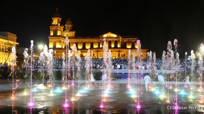 Daniel y Rosario reciben Antorcha de la Libertad y la Unidad Centroamericana