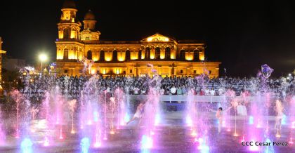 Daniel y Rosario reciben Antorcha de la Libertad y la Unidad Centroamericana
