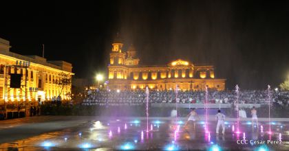 Daniel y Rosario reciben Antorcha de la Libertad y la Unidad Centroamericana