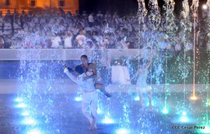 Daniel y Rosario reciben Antorcha de la Libertad y la Unidad Centroamericana