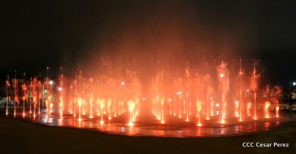 Daniel y Rosario reciben Antorcha de la Libertad y la Unidad Centroamericana