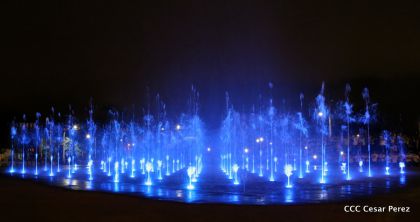 Daniel y Rosario reciben Antorcha de la Libertad y la Unidad Centroamericana