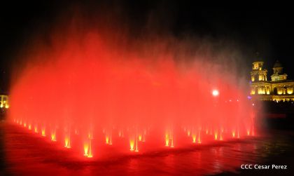 Daniel y Rosario reciben Antorcha de la Libertad y la Unidad Centroamericana
