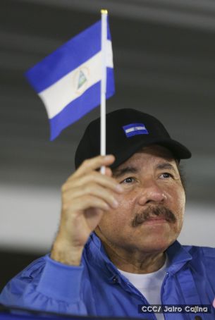 Más Fotos del Desfile Patrio en la Avenida de Bolívar a Chávez