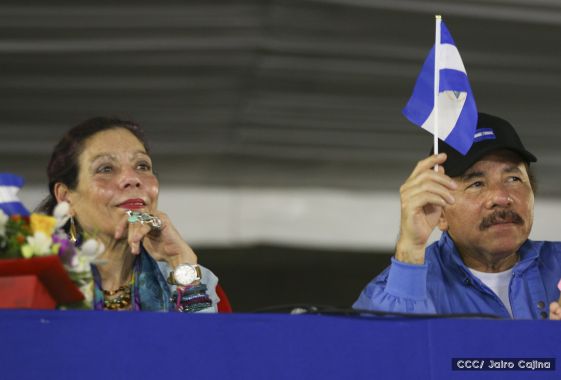 Más Fotos del Desfile Patrio en la Avenida de Bolívar a Chávez