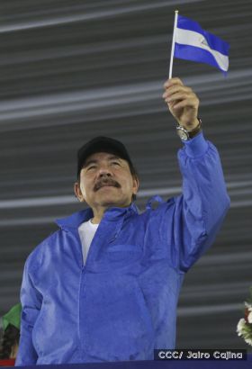 Más Fotos del Desfile Patrio en la Avenida de Bolívar a Chávez