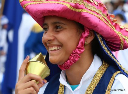 Más Fotos del Desfile Patrio en la Avenida de Bolívar a Chávez
