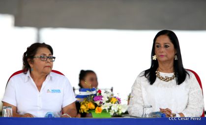 Más Fotos del Desfile Patrio en la Avenida de Bolívar a Chávez