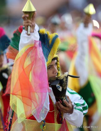 Más Fotos del Desfile Patrio en la Avenida de Bolívar a Chávez