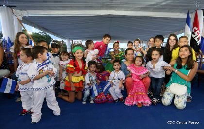 Más Fotos del Desfile Patrio en la Avenida de Bolívar a Chávez